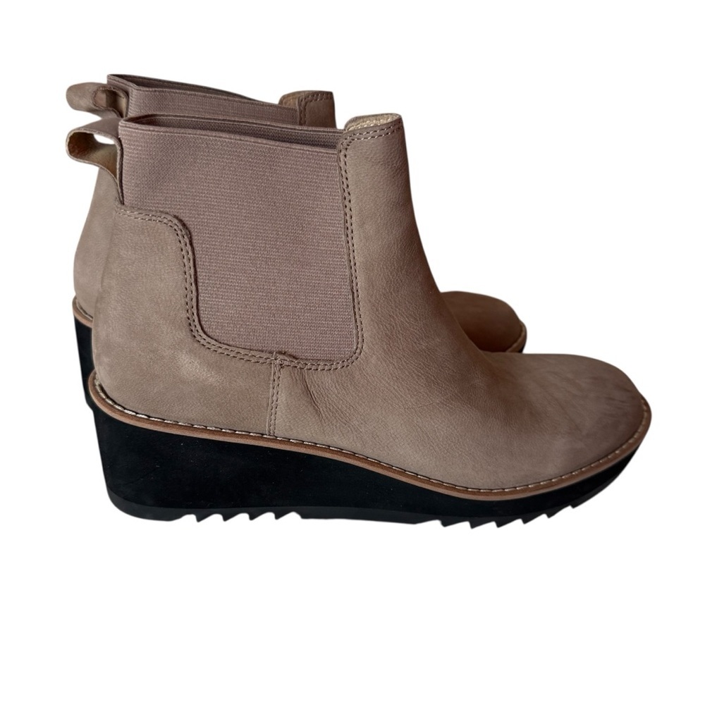 Eileen Fisher Luv Wedge Chelsea Bootie in taupe nubuck leather Size 7
